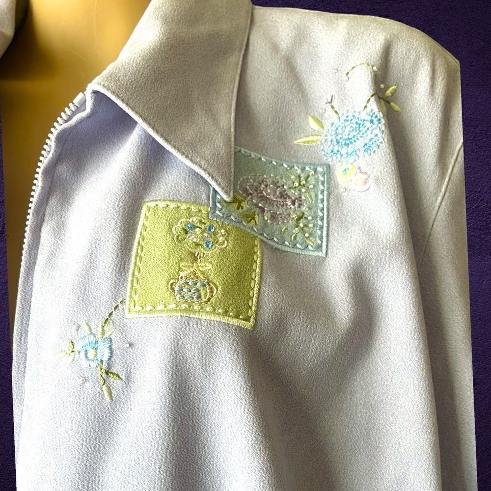 Lavender jacket   - Picture 5 of 9